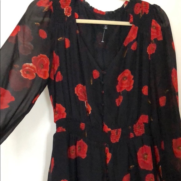 Intermix Kayla dress, size 6, super flirty short dress. - Picture 8 of 13